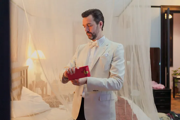 Photo by Alextan Artworks. theweddingnotebook.com