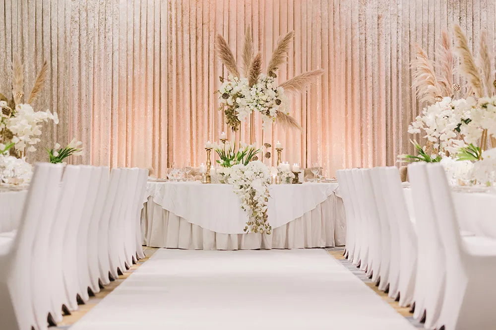 Wedding at Mandarin Oriental Kuala Lumpur. Photo by Joshua Koh Photography. theweddingnotebook.com