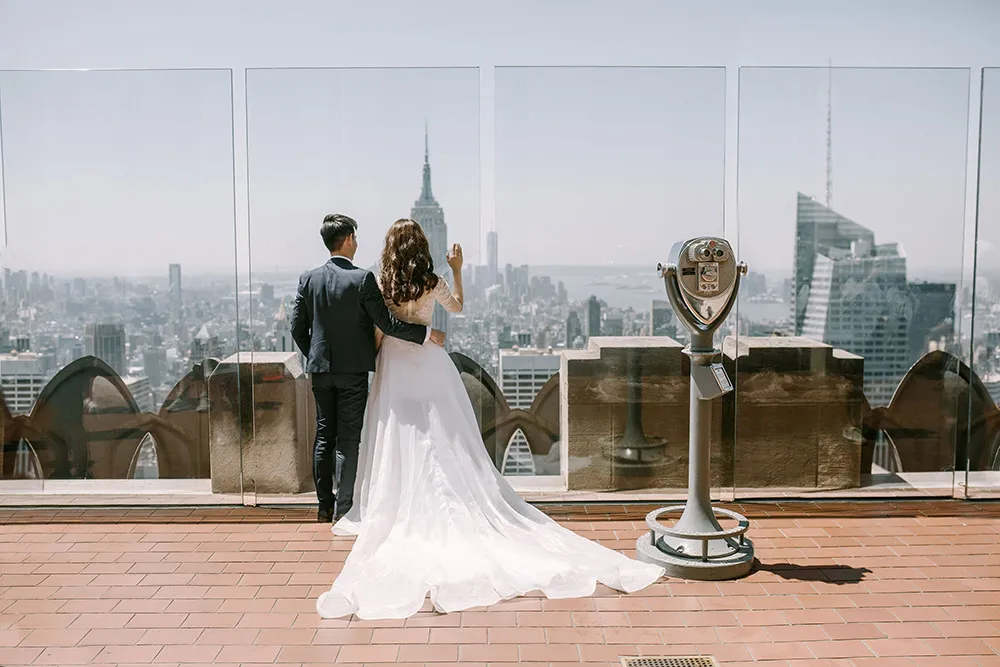 Photo by Redden Wood. theweddingnotebook.com