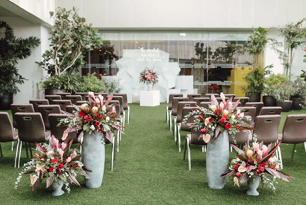 Photo by Peter Herman Photography. https://theweddingnotebook.com/inspire