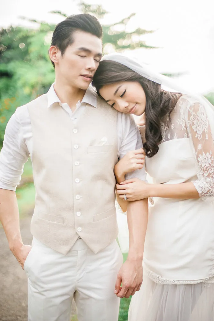 Photo by Brody Tan Photography. Bridal Gown by Love, Yu. theweddingnotebook.com