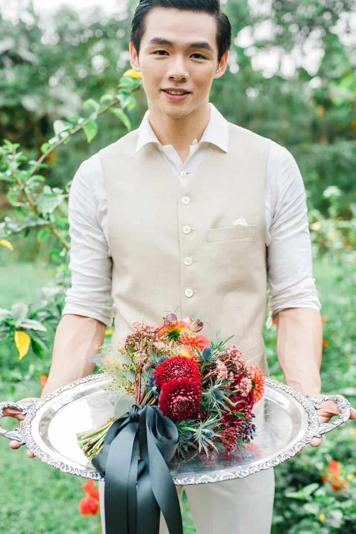 Photo by Brody Tan Photography. Styling by Bryan of Beautiful Gatherings. theweddingnotebook.com