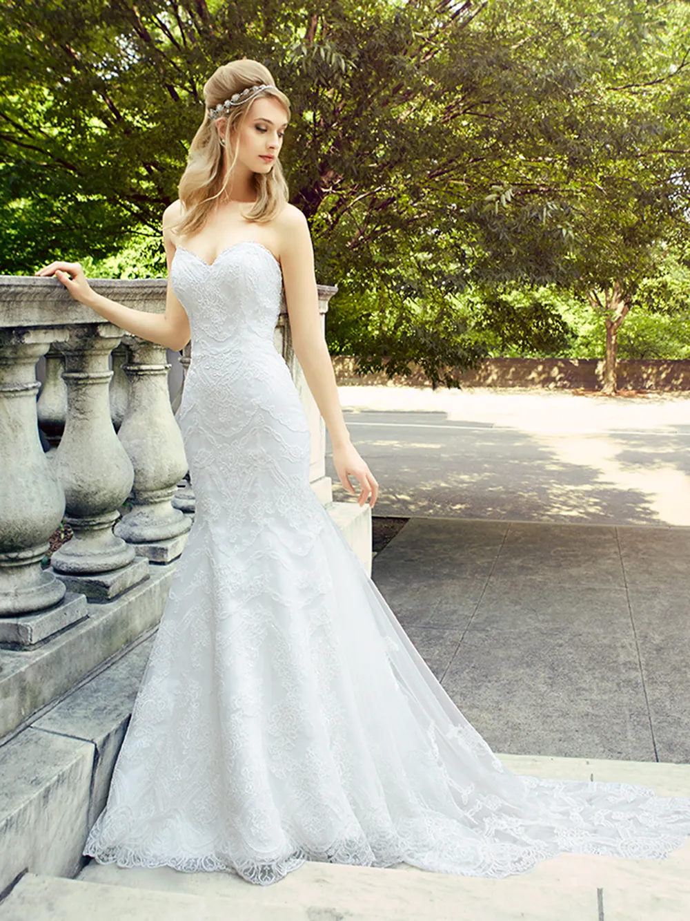 Val Stefani Spring 2017 Collection. theweddingnotebook.com