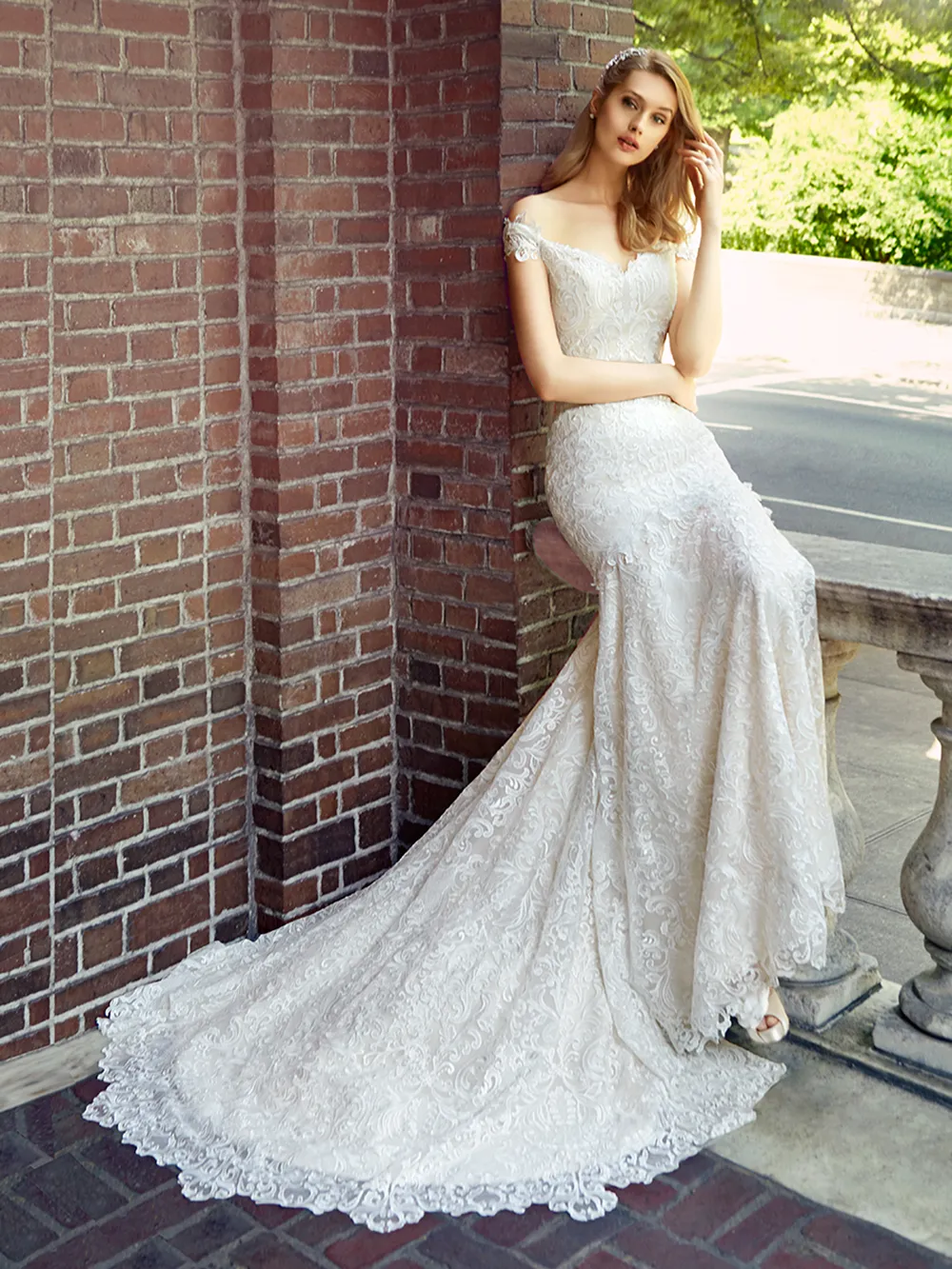 Val Stefani Spring 2017 Collection. theweddingnotebook.com