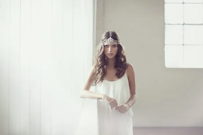 Vari - Viktoria Novak 2014 Collection. theweddingnotebook.com