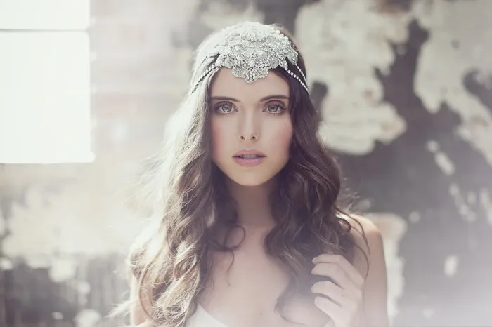 Isabella - Viktoria Novak 2014 Collection. theweddingnotebook.com