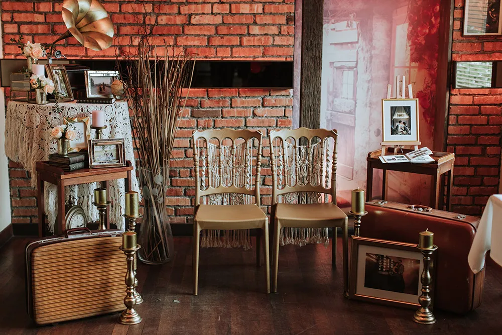 Photo by Zach Chin of Munkeat Studio. theweddingnotebook.com