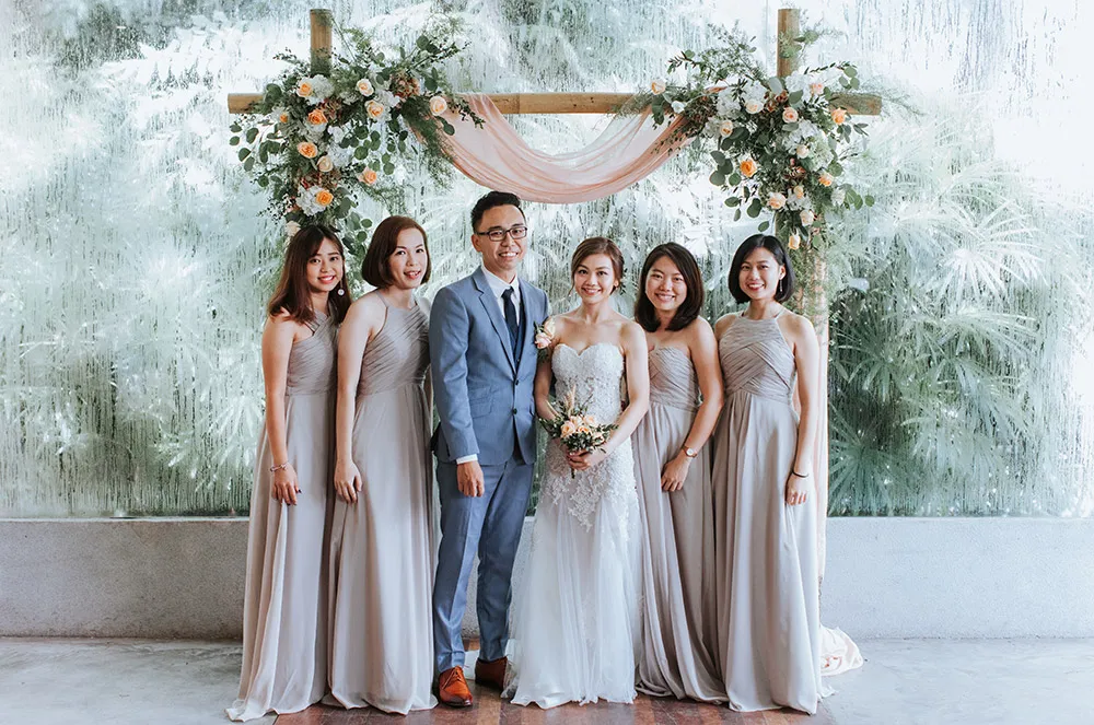 Photo by Zach Chin of Munkeat Studio. theweddingnotebook.com