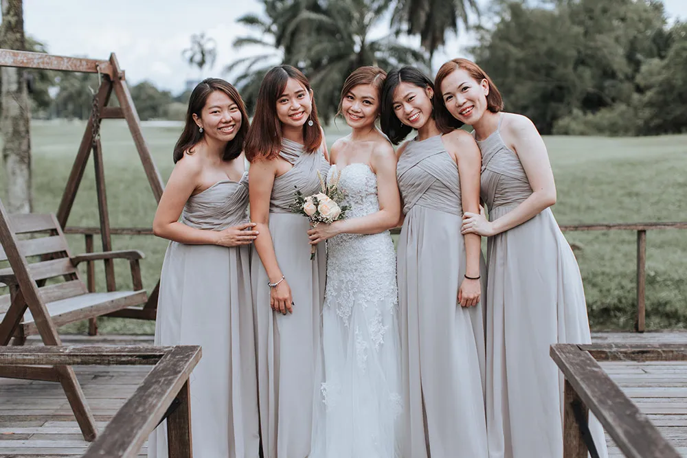 Photo by Zach Chin of Munkeat Studio. theweddingnotebook.com