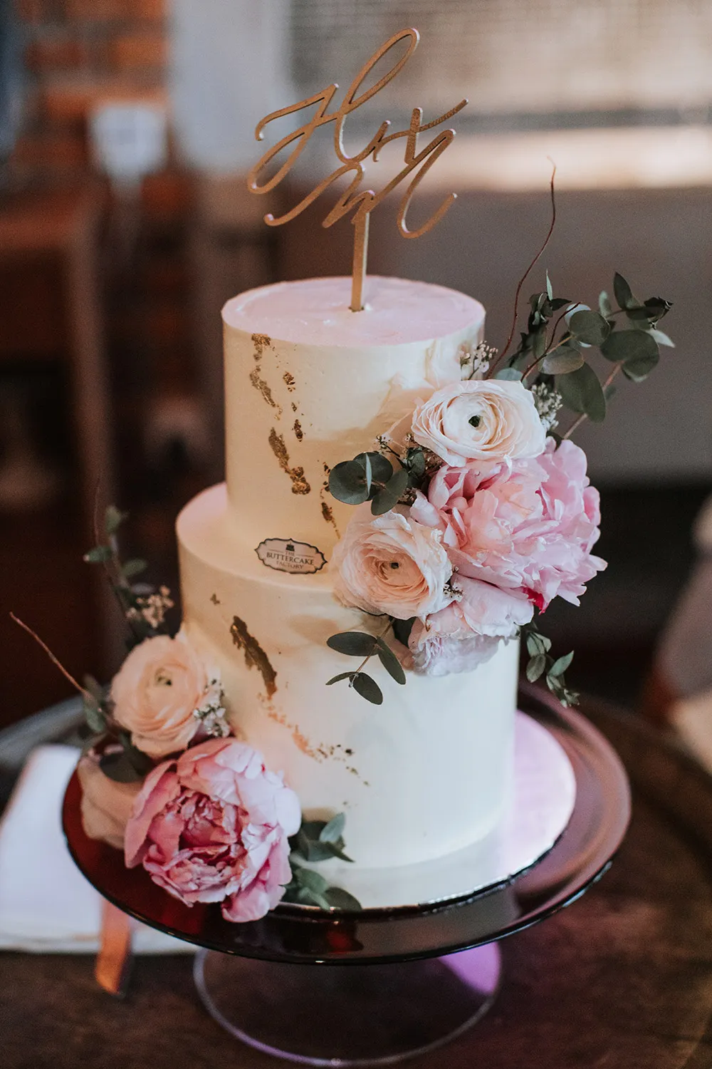 Photo by Zach Chin of Munkeat Studio. theweddingnotebook.com