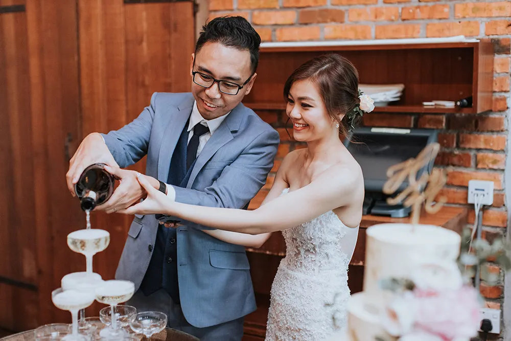 Photo by Zach Chin of Munkeat Studio. theweddingnotebook.com