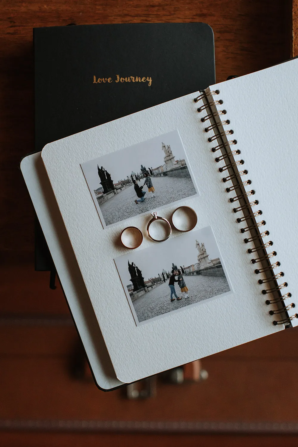 Photo by Zach Chin of Munkeat Studio. theweddingnotebook.com