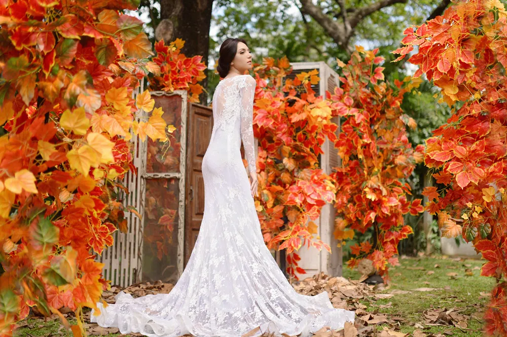 Von Lazaro Bridal Collection. Photo by Jaja Lifestyle Photography. theweddingnotebook.com
