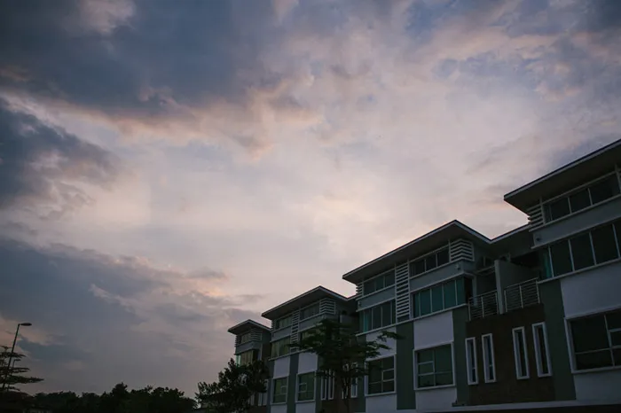 Photo by Milan Teh. theweddingnotebook.com