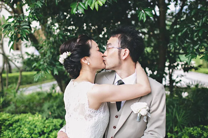 Photo by History Studio. theweddingnotebook.com