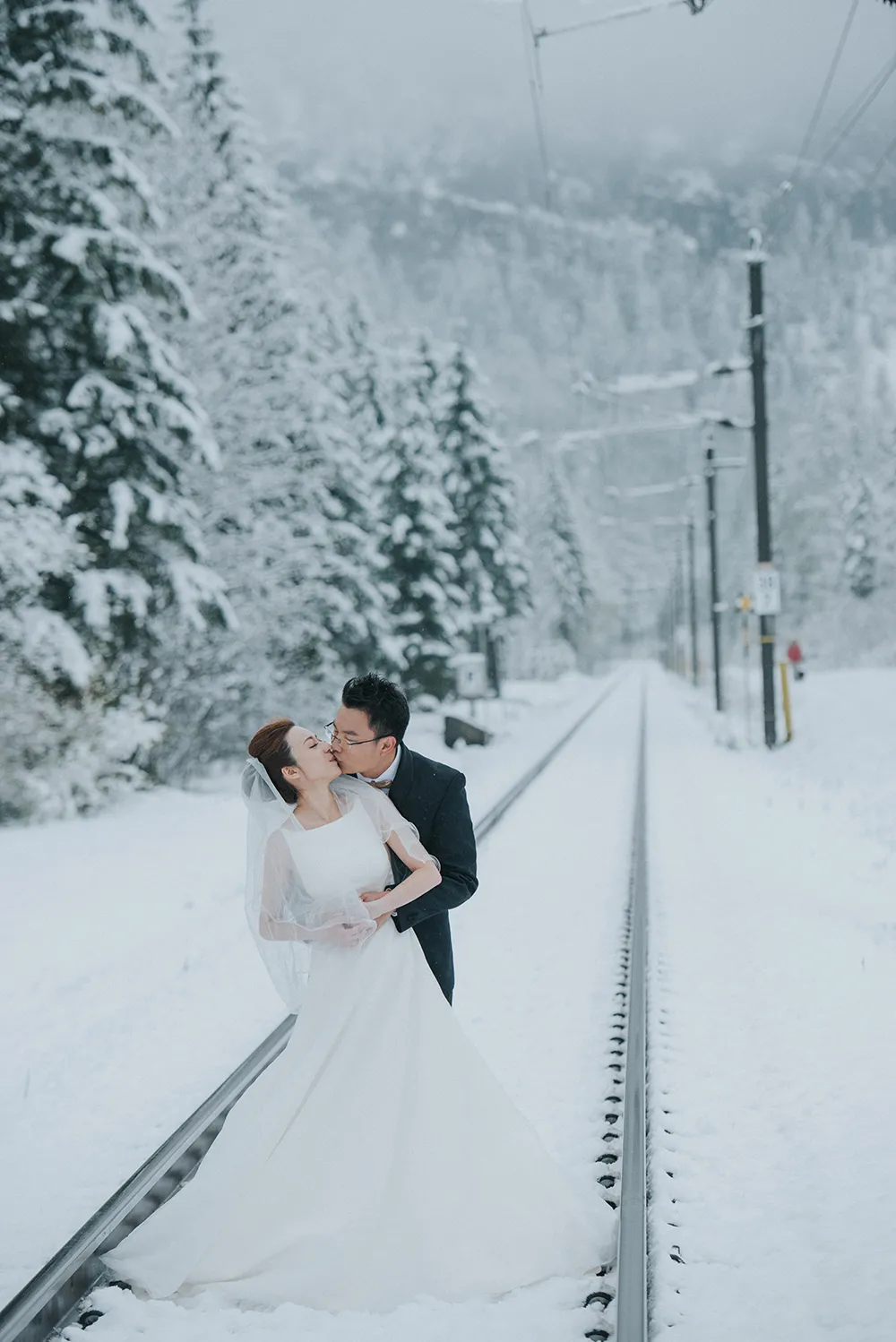 Photo by Fixer Photography. theweddingnotebook.com