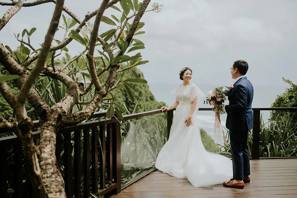 Photo by Punyan Photography. theweddingnotebook.com