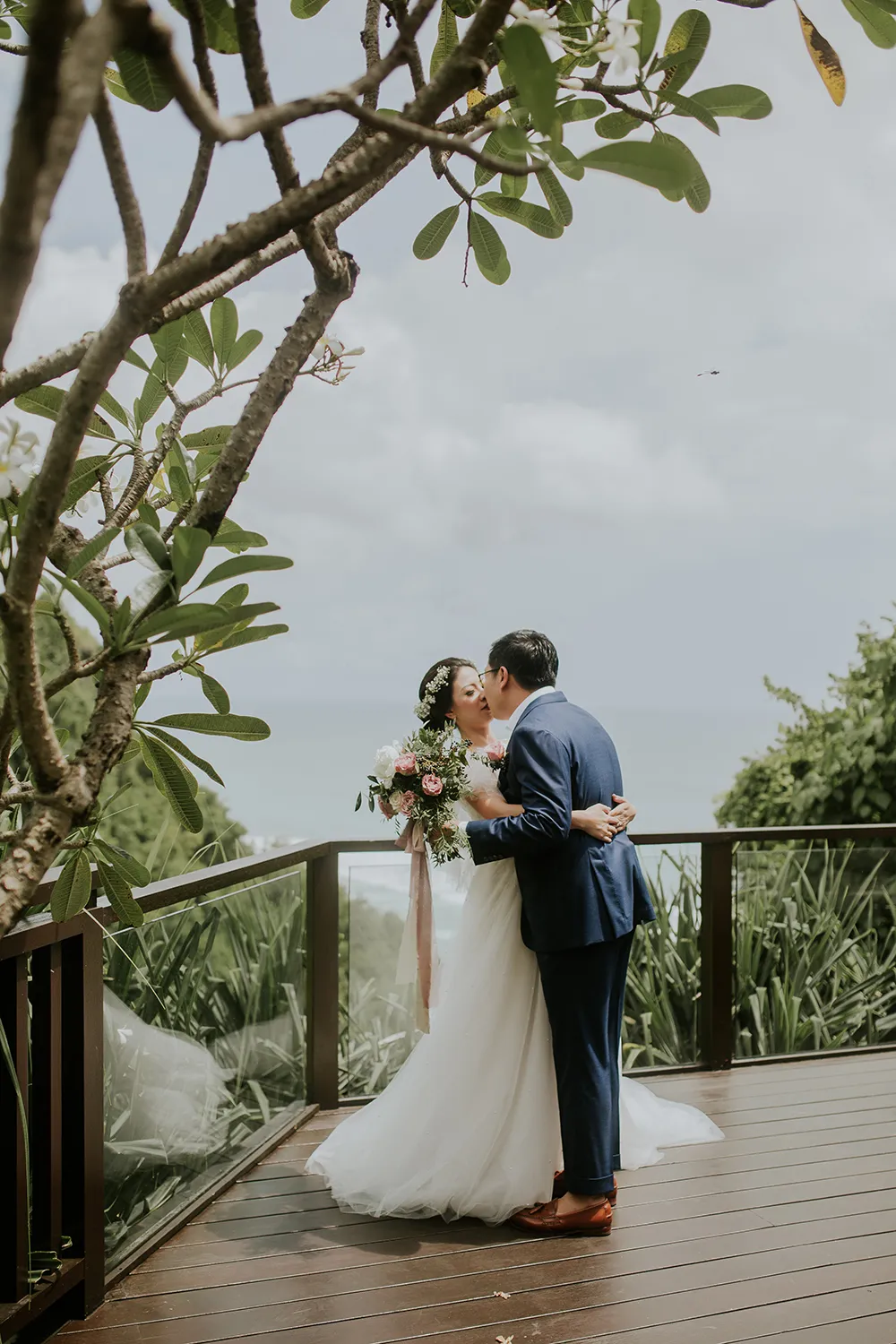 Photo by Punyan Photography. theweddingnotebook.com