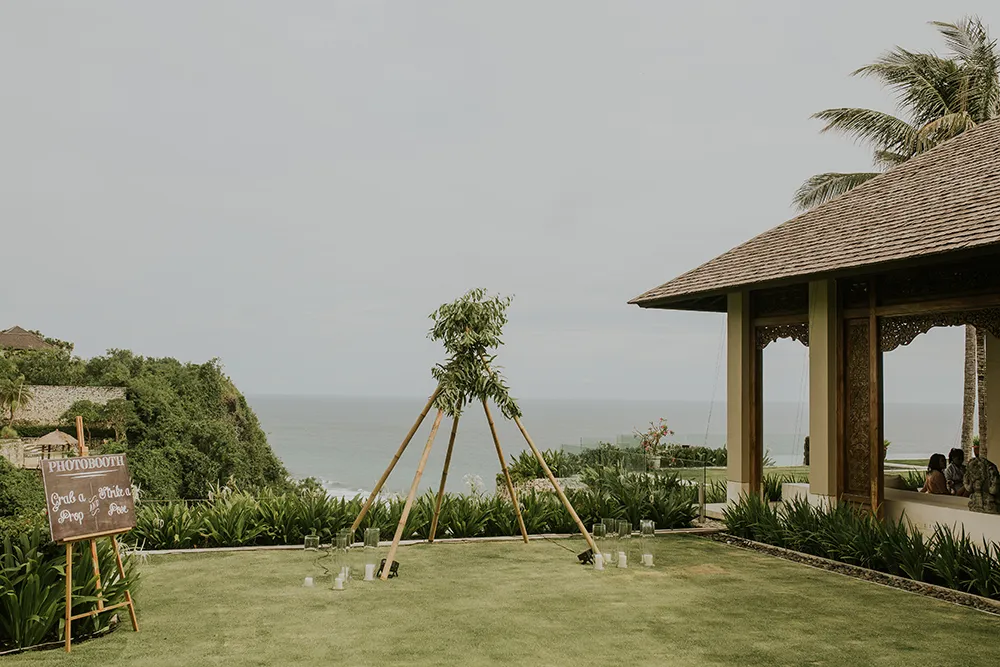 Photo by Punyan Photography. theweddingnotebook.com