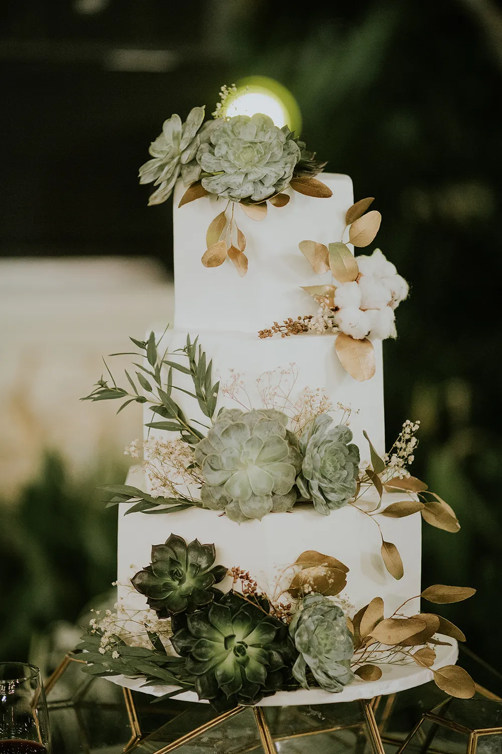 Photo by Punyan Photography. theweddingnotebook.com