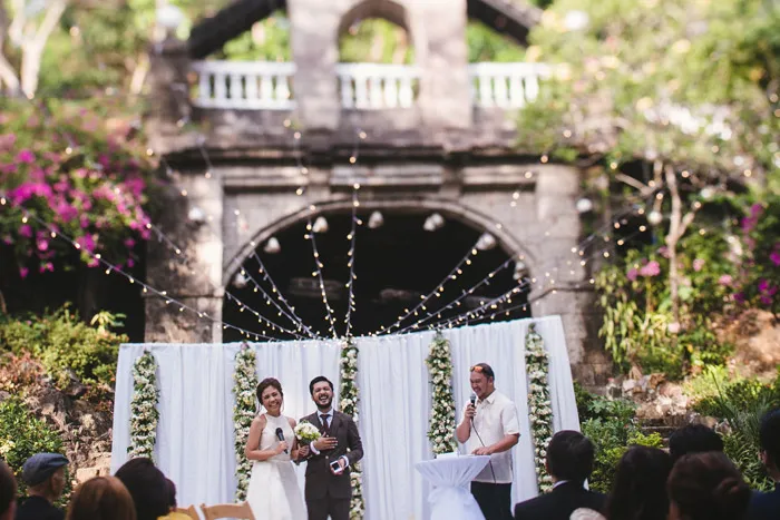 Photo by Funky Dali. theweddingnotebook.com